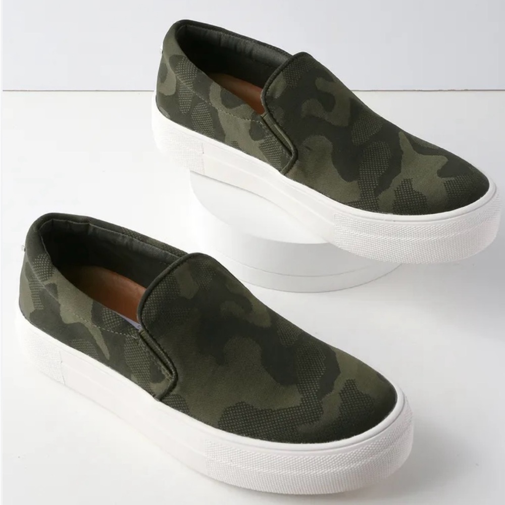 Women’s Steve Madden Gills Camouflage Sneakers Green Size 6